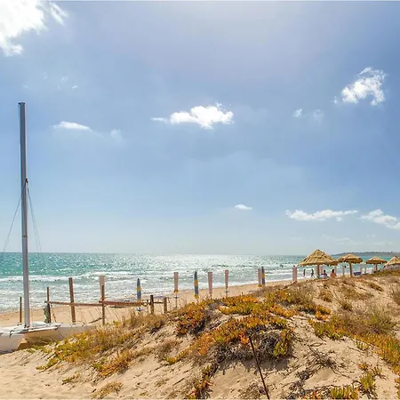1 Bedroom Beautiful In Appartamento